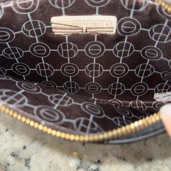 Clutches_&_Wristlets